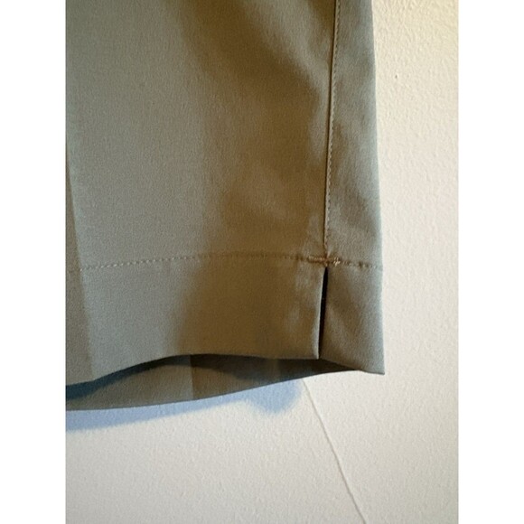 Fairway Golf & Resort Bermuda Flat Front Golf Shorts,‎ Women SZ 6 Khaki Green - Picture 2 of 8